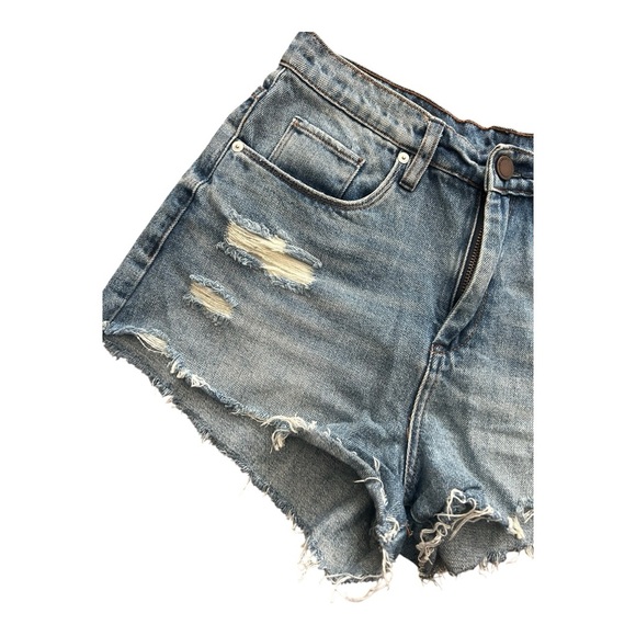 Blank NYC The Barrow vintage high rise distressed denim shorts Size 28 - Picture 3 of 9